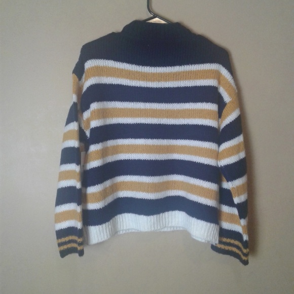 Women's sweater - Picture 6 of 8